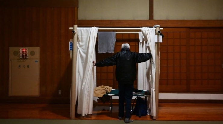 Local authorities are now opening shelters to accommodate 'net cafe refugees' and keep them from sleeping out in the open. AFP Local authorities are now opening shelters to accommodate 'net cafe refugees' and keep them from sleeping out in the open. AFP