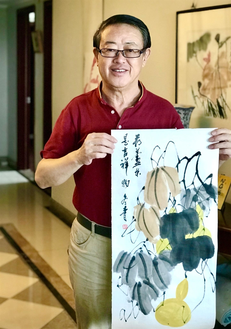 苗冬青亲绘的《葫芦》国画，由余锐荣以3200人民币标得。