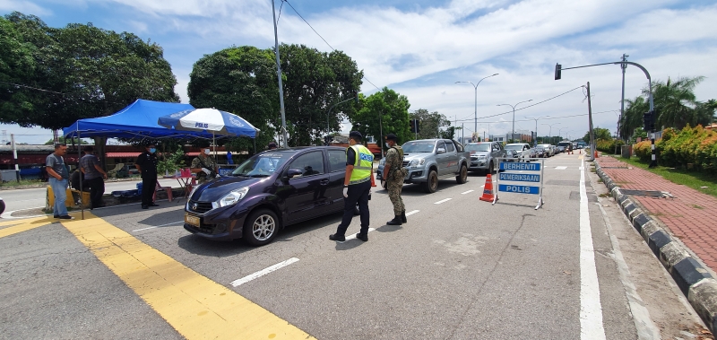 波德申落实加强管制，其中芦骨拉惹朱玛安国中的路段，以24小时轮班值勤的方式进行。