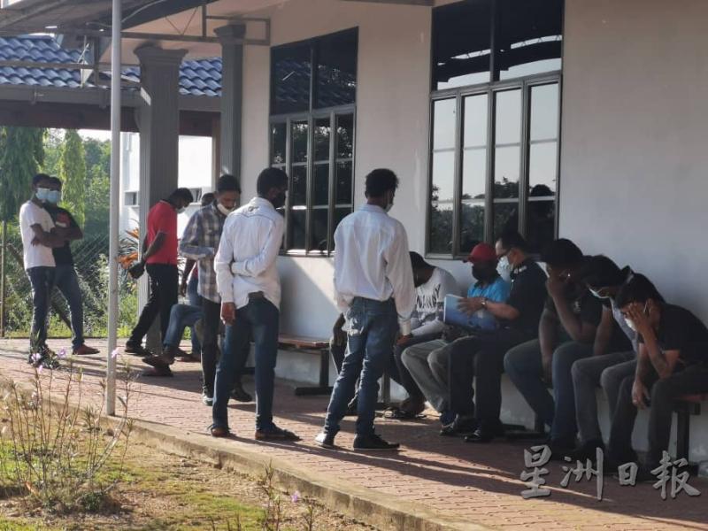 行管令期间在外游荡，群聚等，瓜拉姆拉区再有20多人被控上庭。