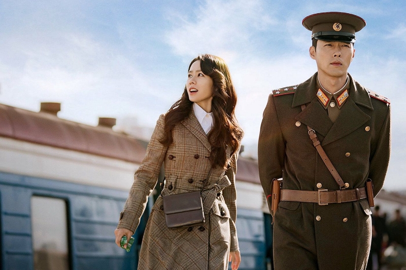 玄彬在《爱的迫降》饰演朝鲜军人，帮助意外跌落朝鲜的孙艺珍离开的过程中爱上她，发展浪漫恋情。