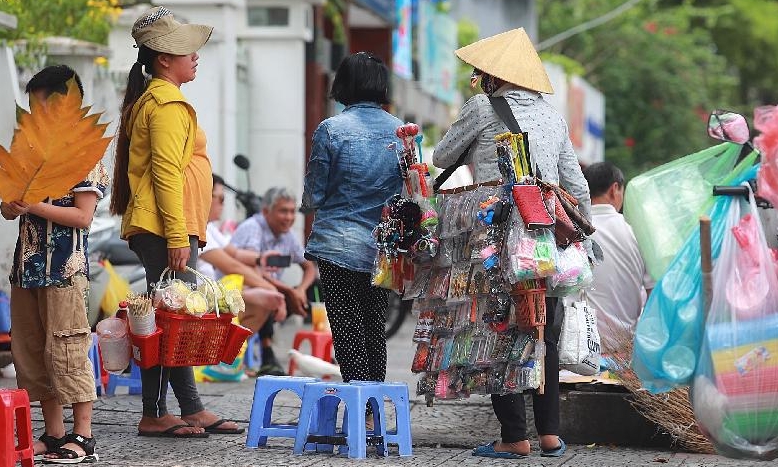 Vietnamese people's tough character has a lot to do with the wars they went through. SIN CHEW DAILY Vietnamese people's tough character has a lot to do with the wars they went through. SIN CHEW DAILY