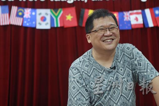 林峰觉得马来西亚人拥有多元文化背景，比其他外国人士更容易适应异国生活。