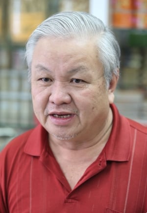 韩金生（66岁，中药店业者）