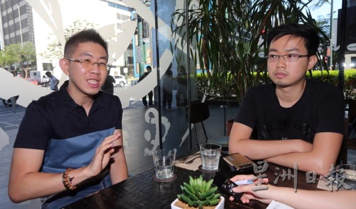 林善友（左）和王经辉表示，菲律宾华人平日交流的语言以闽南语为主，华语反而用得极少，甚至非常生疏。