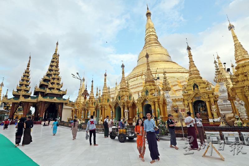 大金寺是佛教的神圣场所，也是仰光最著名的地标。缅甸1988年发生8888民主运动时，昂山舒吉于塔前向数十万人发表演说。