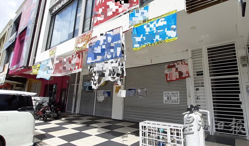 加影区超过百间商店在行管令期间关闭，店前挂上出售或出租布条。

