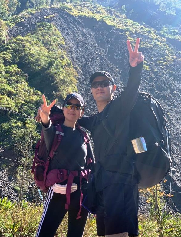 杨祐宁与未婚妻Melinda先前飞到菲律宾小岛度假。