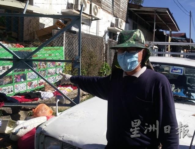 陈顺发呼吁居民勿把“垃圾”丢去该中心，以免加重义工的负担！（图：星洲日报）