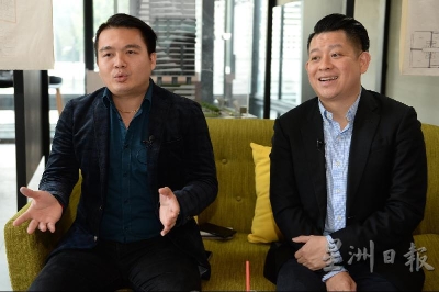 倪陆山（左）与叶廷杰是生意合作伙伴，也创立东盟总商会这个让本地商人与外国企业对接的平台。（摄影/冯依健）