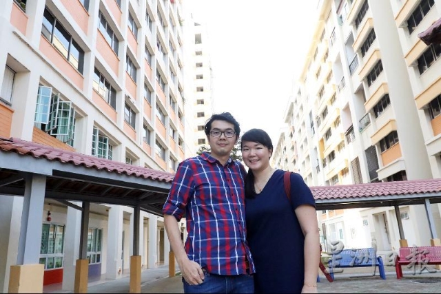 何德华和陈盈璇两夫妇已适应在新加坡生活的步调，打算在退休年龄时才回到大马“养老”。