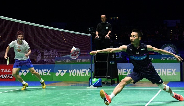 Lin Dan (L) won 28 of his 40 matches against Lee Chong Wei. AFP
