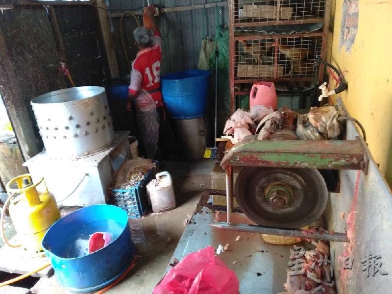 其中一名联增商家因以高价出售标准净鸡，被罚2500令吉。