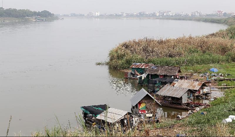 Fishing village along the Mekong River. SIN CHEW DAILY
