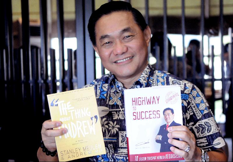 Andrew Ho is a successful businessman, bestselling author and motivation speaker, and has recently set up his own YouTube channel to share his experiences. SIN CHEW DAILY