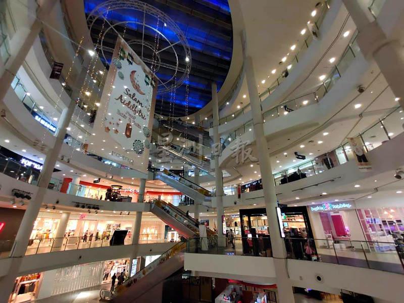 第一大道购物广场将朝向全国第一家网络实体购物广场迈进。