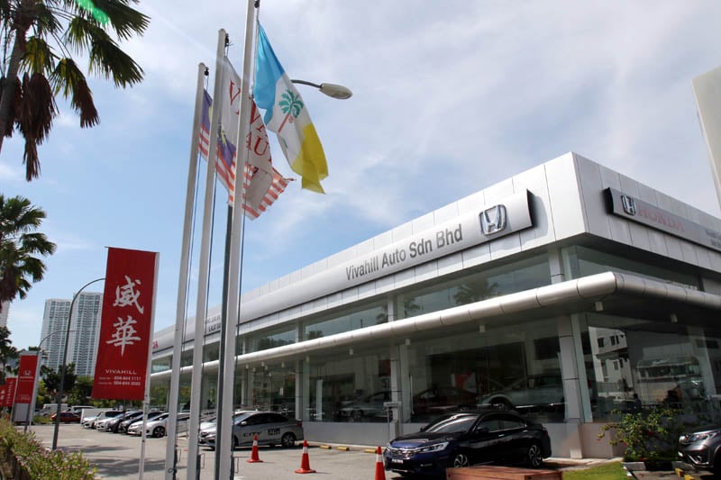 威华集团位于峇六拜的本田轿车3S服务与销售大厦。