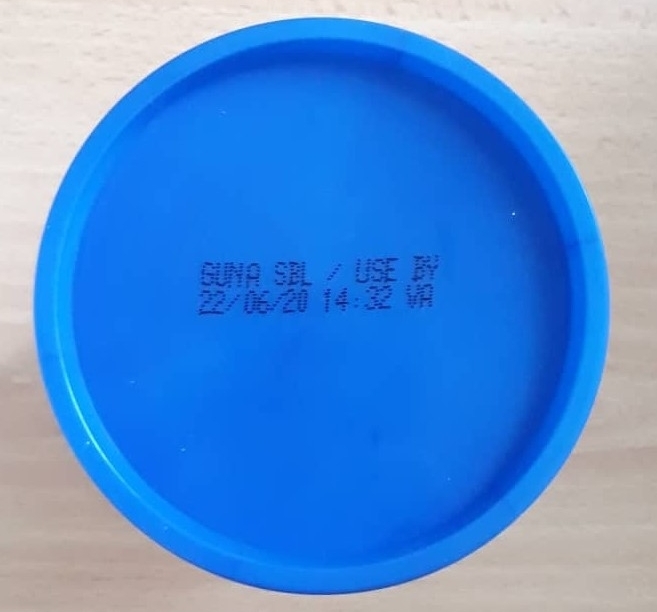 优格包装上印的是“有效期限”。