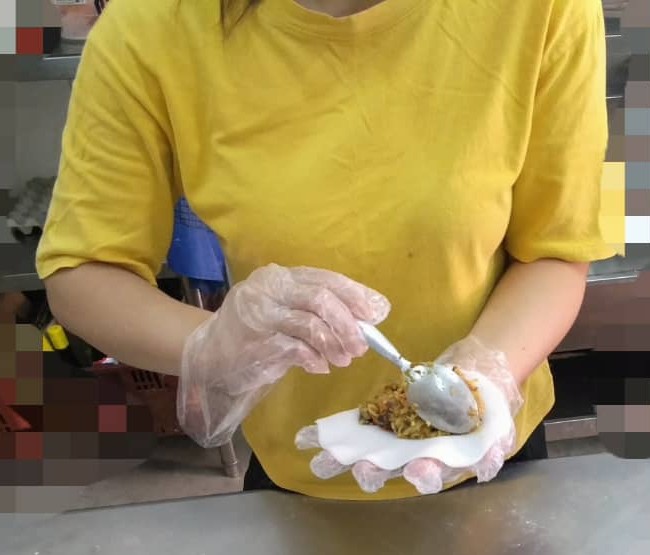 “招牌笋粿”都是纯手工制作，而且每天现做现卖。
