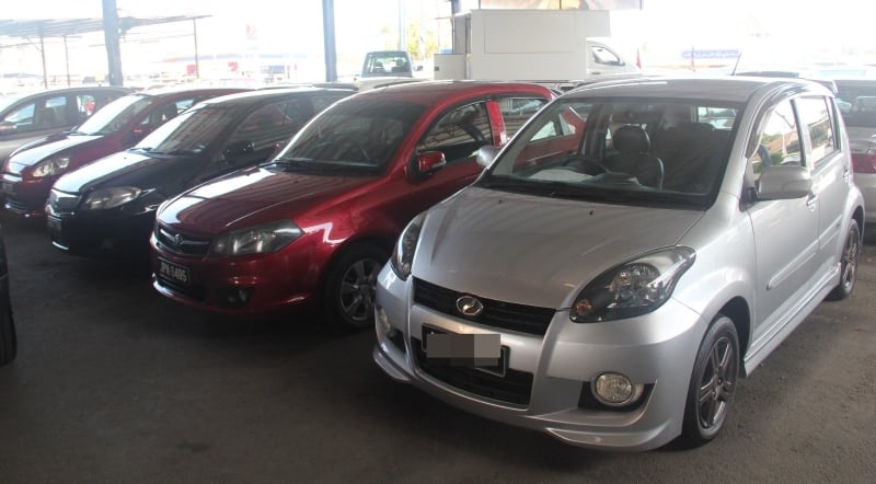 目前在峇株巴辖二手车市场，售价5万令吉或以下的小型车成为热销的车款。