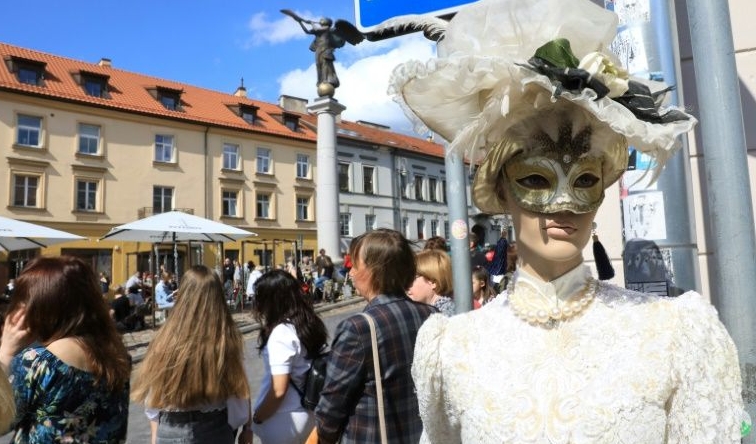 Venice or Vilnius, a bit of both the space of a weekend. AFP