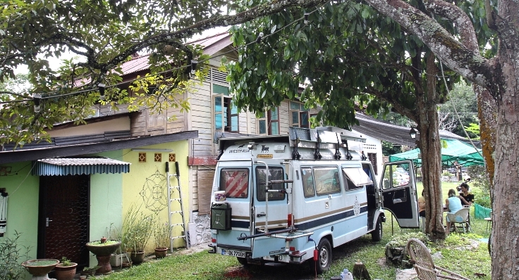 Hiili's caravan is parked at Titi Teras Village House. SIN CHEW DAILY