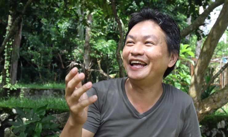 Titi Teras Village House owner Adrian Chan has allowed stranded tourists to stay at his property and in return, the tourists help him maintain the home. SIN CHEW DAILY