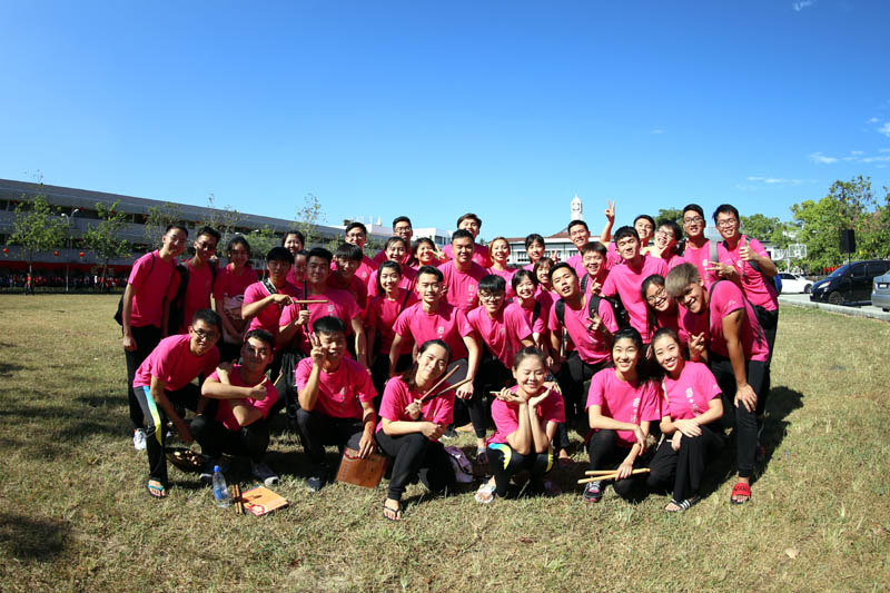 来自7所大学的留华生，返乡过年，在大山脚参加首届中国高校廿四节令鼓集训，以鼓相聚。