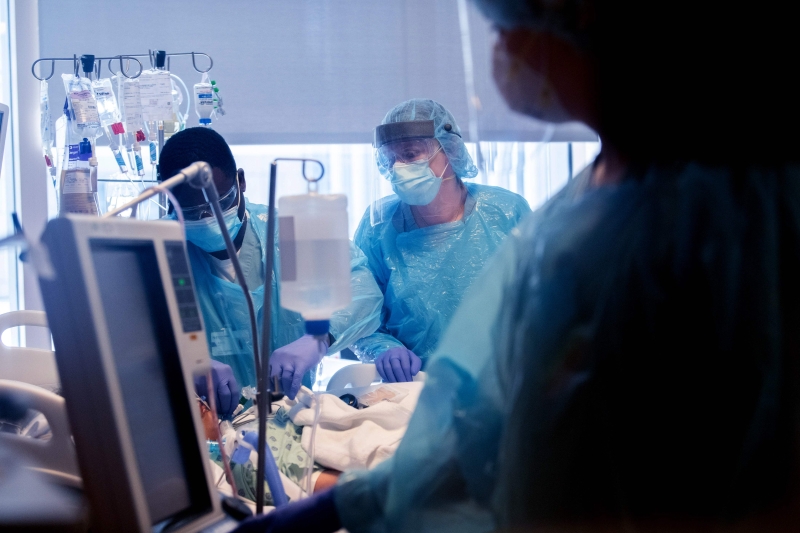 双肺移植手术困难度比医疗团队原本预期得更高，手术时间也比一般肺移植手术时间更长，长达10小时。（图：法新社）