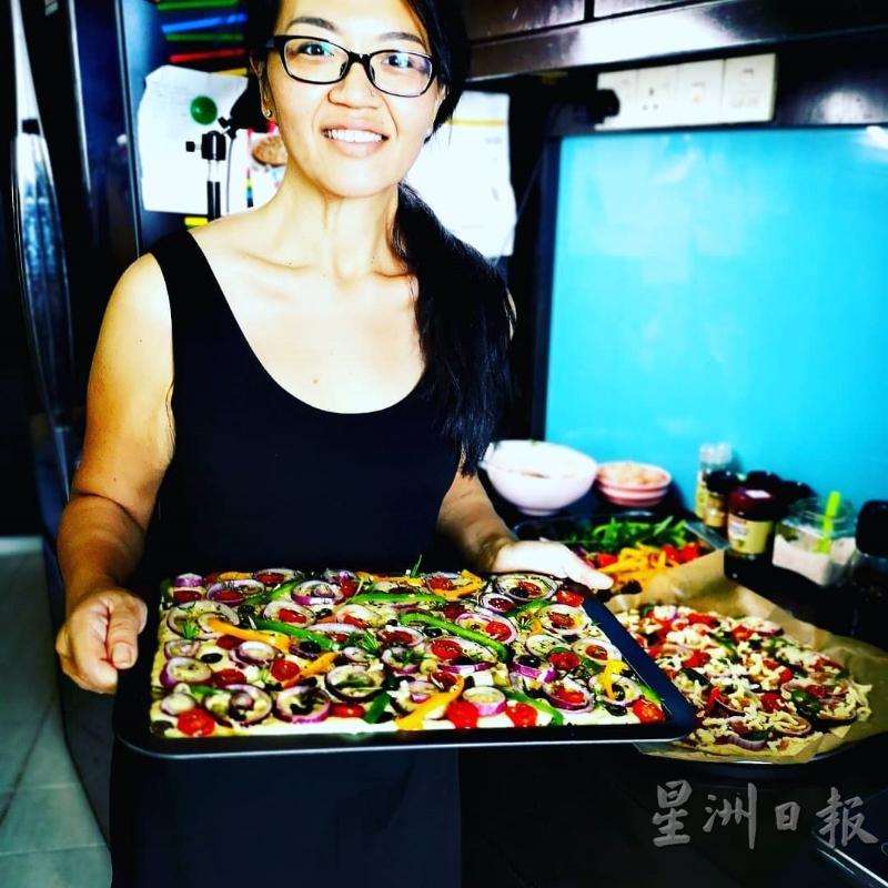 烹饪是陈爱玲的兴趣，在创办公司前，她向来都有提供自助餐服务。