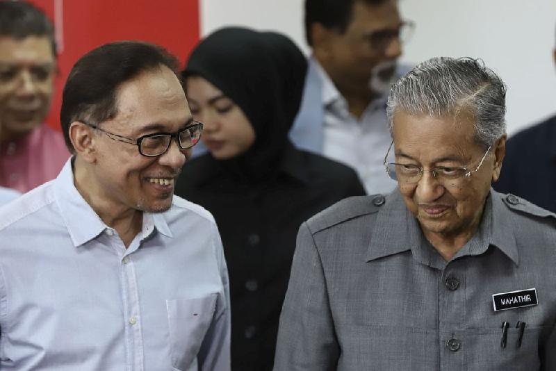 希盟++首相人选明定案，是安华还是马哈迪？