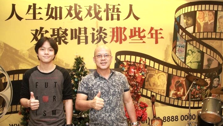 Li Yao Jie and his son Xian Zheng have launched a series of promotions to help those financially affected by the MCO. SIN CHEW DAILY