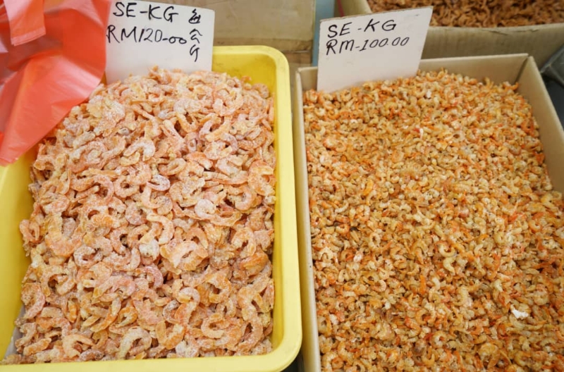 高质量的虾米每公斤100令吉起跳。（图：星洲日报）
