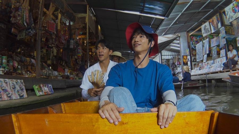 《Twogether：男神一起来看你》19日抢先公布李昇基(后)与刘以豪旅行勇闯印尼与泰国的照片。