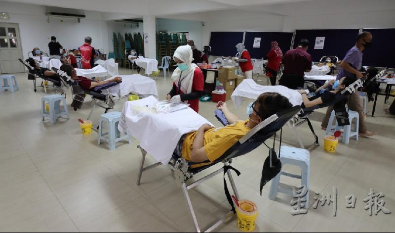 彭亨佛教会2020年度捐血运动民众反应踊跃，成功筹集了150包血，远超预计数目。