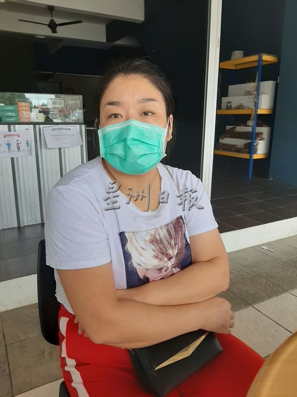 田姓业者拥有4间店,每个月单单租金与员工宿舍的租金就近3万令吉,还不包括其他开销。 田姓业者拥有4间店,每个月单单租金与员工宿舍的租金就近3万令吉,还不包括其他开销。