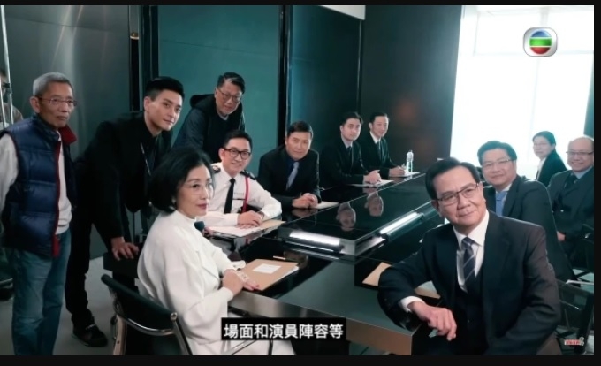 导演邓衍成(左)有份执导无线剧《飞虎之雷霆极战》。