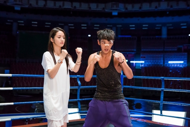 林依晨和柯震东主演的电影《打喷嚏》时隔6年会于7月15日在台湾上映，观众最惊讶的是片中的林依晨视觉年龄，竟与现在相差无二。