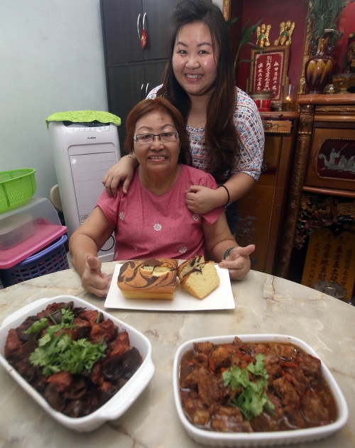 窦金妹及刘秋燕这对母女拍档的厨艺好，无论是烹煮传统菜肴或烘焙，都难不倒她们。