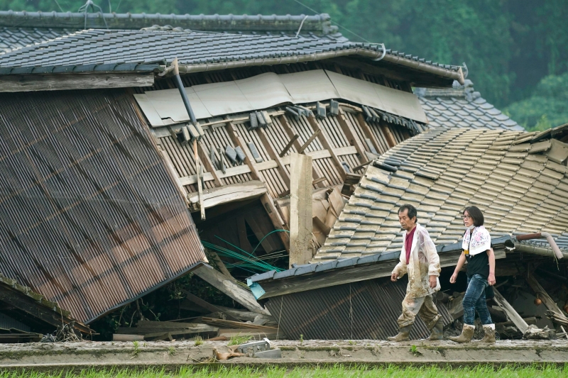 熊本县球磨村受洪水重创，民宅被毁。(美联社照片)
