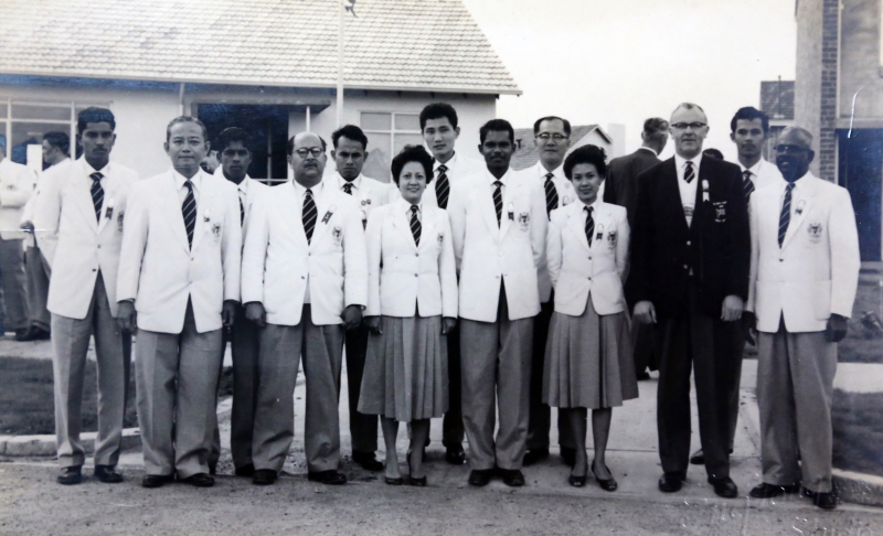 马来亚奥运代表团出征1956年墨尔本奥运时的合照。