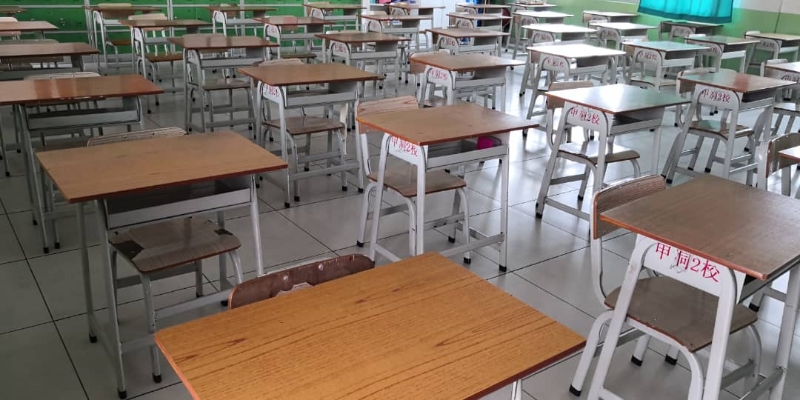 甲洞华小二校课室面积极大，在保持社交距离的情况下，该校依然可让全部学生回到各自的班级上课，可谓是吉隆坡少数选择第一个模式复课的大型学校。