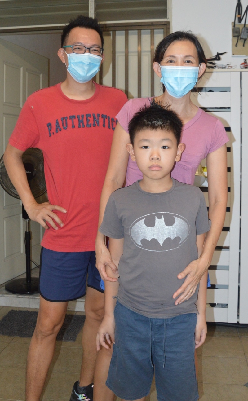 陈成俊和锺春雁夫妇特感激槟城中央医院脑专科团队，让凌飞快速康复。