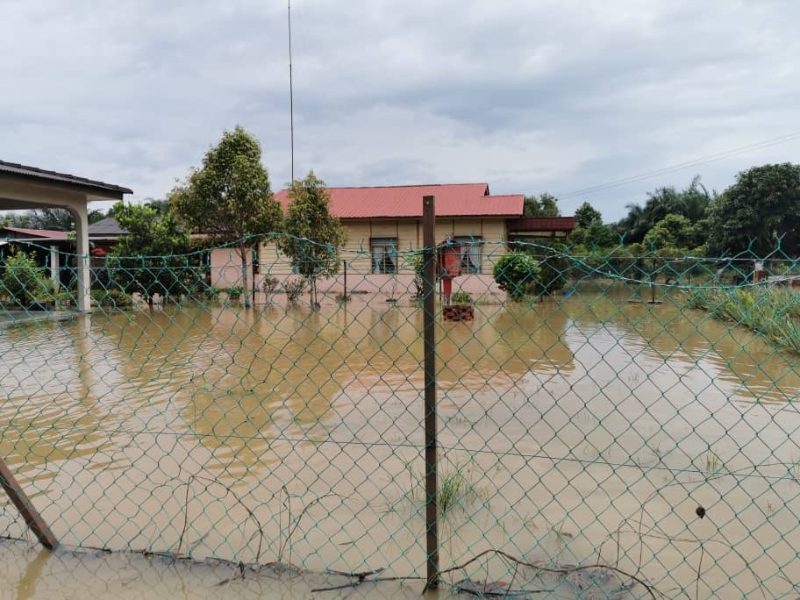 曾经历南马大水灾的巴力文莪四支半居民，所担心的水灾再次卷土重来。