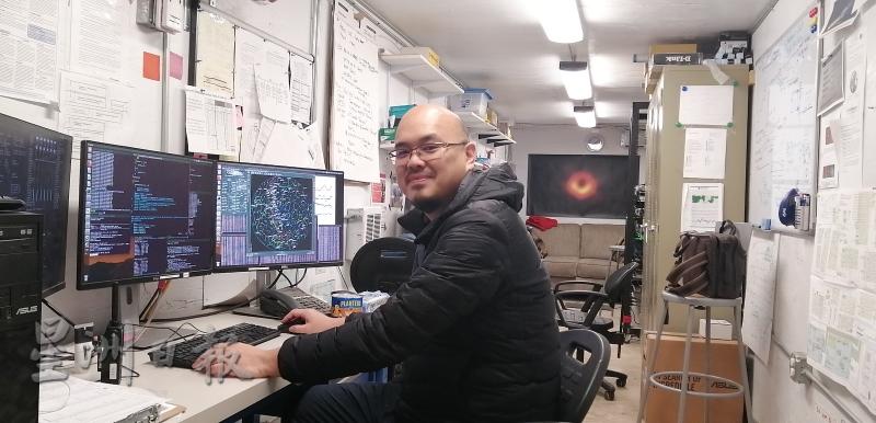 郭骏毅的大学本科和硕士学位都是工程系，直到博士学位才专攻天文学。