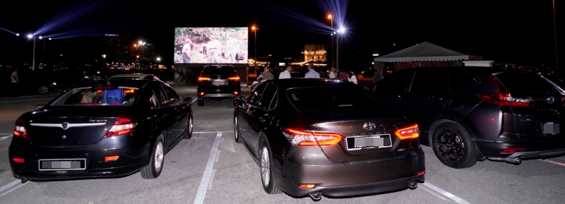 全马首个露天汽车电影院正式登陆霹州，以新常态之势满足电影爱好者的观影需求！