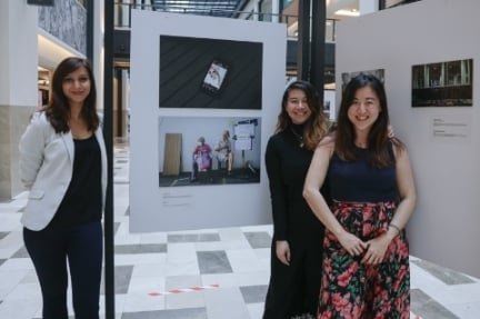 张恩宁和两位伙伴Aisha Nazar（左）、Carol Yong趁着行动管制期间，一同成立了马来西亚女摄影师协会。