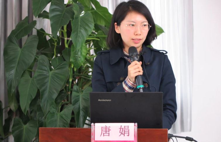 唐娟是中国空军军医大学国家分子医学转化中心副研究员，2019年曾以此身份在中国一场医学论坛上发表演说。