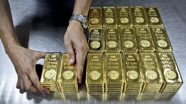 伴随著国际金价持续飙升，“乱世买黄金”的投资法再度得到应验。