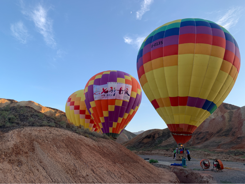 在为期12天的活动期间，将有100具热气球进行4个场次的集中飞行和20个场次的常态化飞行。（中国日报网供图）